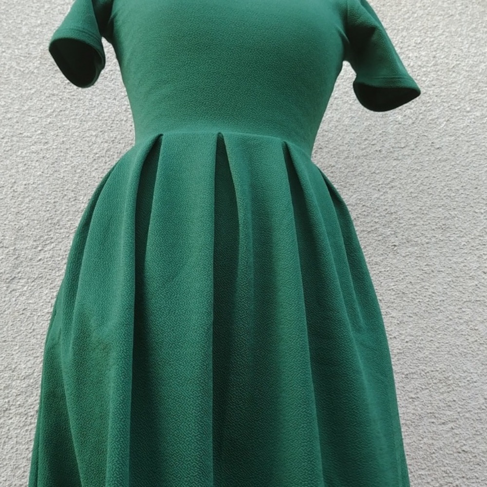EUC LULAROE Dark Green Amelia Dress - Picture 2 of 2